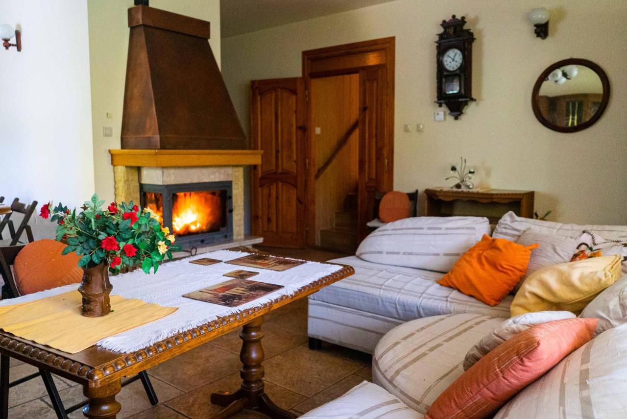 Borowe Kt Villa Варка Екстериор снимка